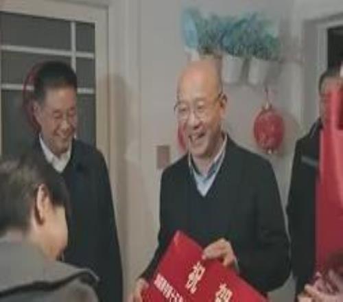 “00后”刘毅全运会夺冠，市委书记奖15万