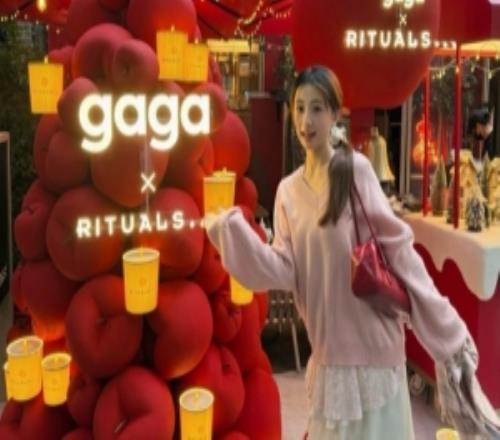 主持人吉尼Gini曬照：圣誕小曲兒