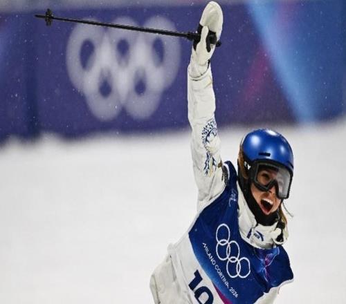 谷爱凌大跳台摘银创纪录:让世界看到我敢上场已是金牌