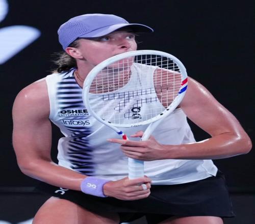 丝袜晋级称不看签表,瓦林卡挥别澳网,辛纳暂停逆转引一片骂声