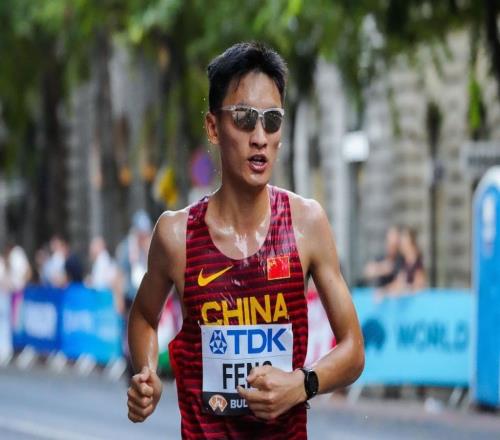 2小时05分58秒，丰配友打破全程马拉松全国纪录