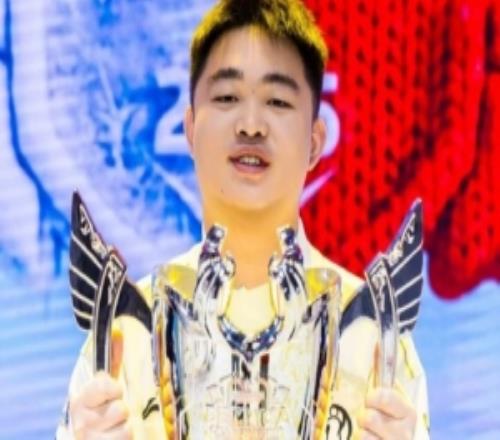 Jwei夺冠后发文:从流拍辅助到德杯冠军我本就一无所有感谢IG的信任