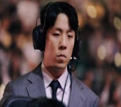 教练组引援!AL经理爱笑透露:下一场比赛让我们为Helper教练加油