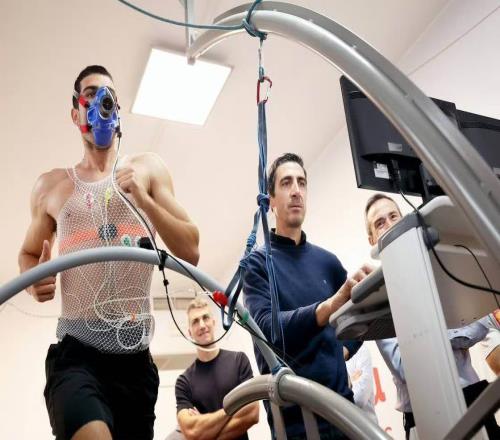 为夺澳网亮出新武器!阿卡将利用高科技体测制定更科学训练计划