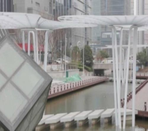 BLG发布赛事VLOG：养成好习惯认真完成作业一起成为更好的队伍！