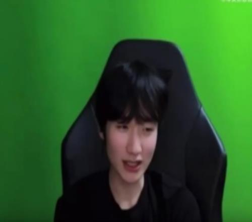 Khan和peanut谈Faker:我是真的希望相赫能一直打职业打到50岁