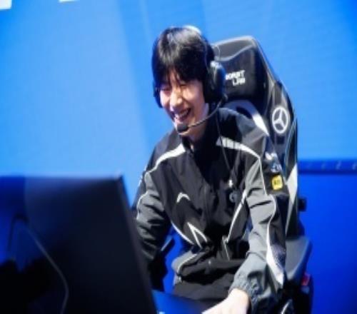 爆料人透露iG引援计划：iG试图挽回TheShy，同时也与Burdol积极沟通