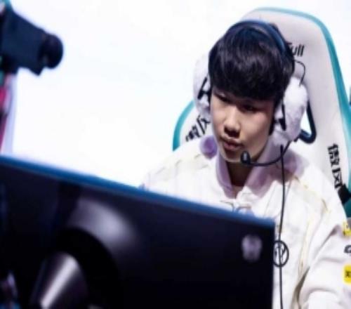 IG打野wei更新动态：新家快乐，家人们