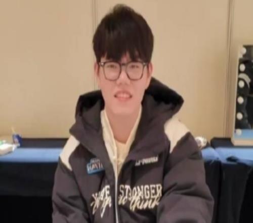 iG分享视频:上单Soboro的中文正在学习中