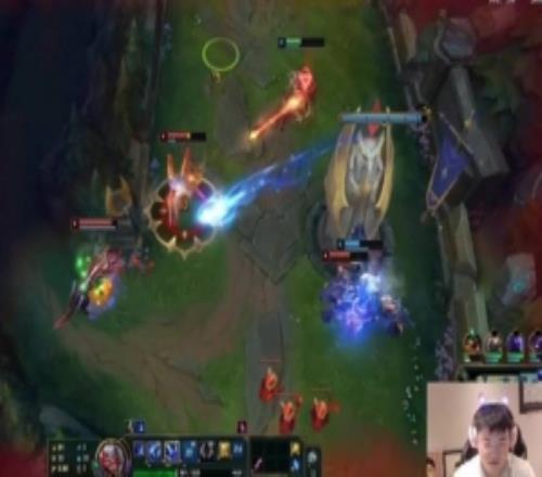 纳亚菲利是这样的Uzi排位遭三人越塔：对面小狗太多了全是狗