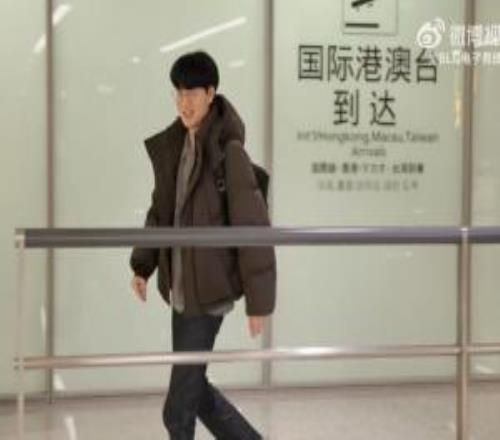 Viper：來(lái)中國(guó)就想去海底撈！沒(méi)想到這么多粉絲來(lái)機(jī)場(chǎng)歡迎我，我很感謝！