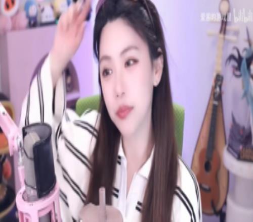 周淑怡锐评春晚蔡明小品:看到仿真机器人,太渗人了!