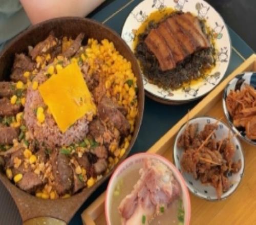 周周喵分享姿态餐饮:复刻贵价版胡椒厨房这赛程很不错作息健康