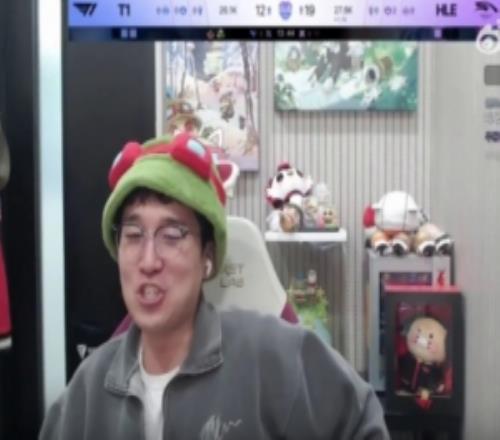 U皇:我们看T1比赛跟疯了一样,一会喊哇哇哇,一会要输了就喊GG