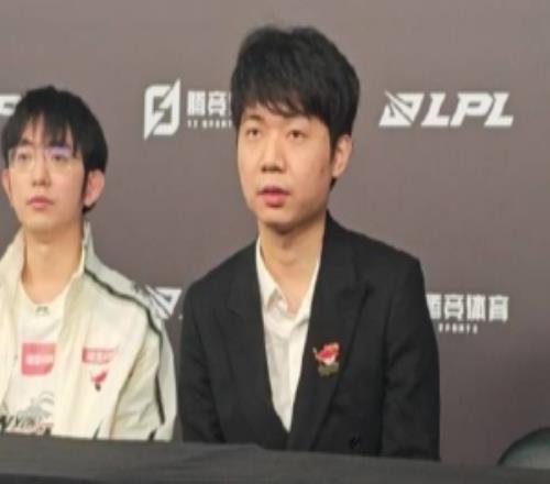 AL教练Teacherma:在训练和比赛中看谁好赢再在训练赛里制定方向