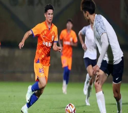 韩鹏末战有两个目标,泰山冲击1500分瓦科有点球接着罚双星出战