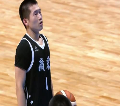 大鱼来了!广东冠军后卫加盟山东男篮,已被朱芳雨买断合同!