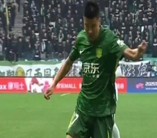 里程碑,国安36岁后卫王刚已在中超出战200场