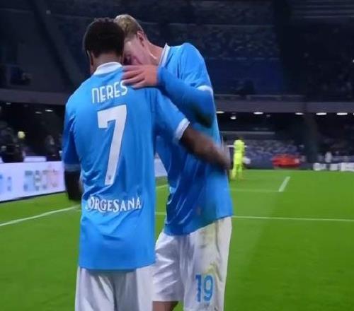 一场31!让意甲榜首易主:那不勒斯反超国米,5强差3分尤文掉队