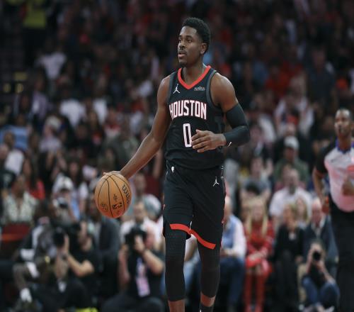 每支争夺冠军的球队都需要阿隆霍勒迪这种时刻准备的球员_nba高清在线观看免费