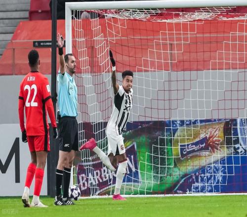 中超冠军亚洲笑柄!海港的膝盖还能弯几次