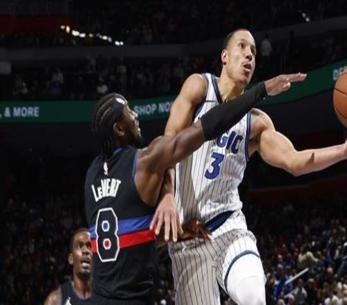 贝恩37+8坎宁安39+13+11魔术险胜活塞锁定小组头名