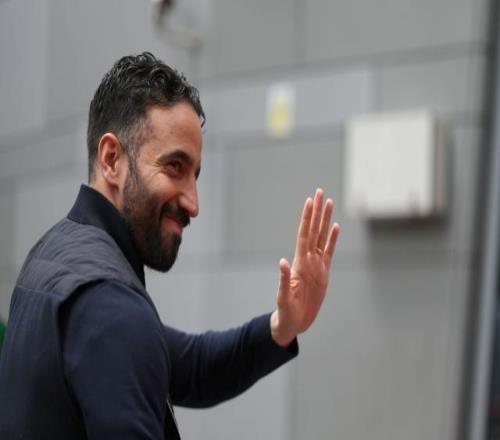 【英超】曼联客战水晶宫,B费领衔,芒特、阿马德先发