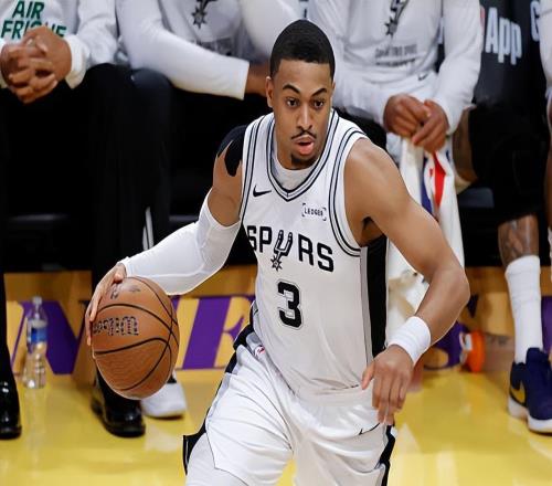 本赛季的状态大幅回暖了!马刺侧翼大将找回了应有的水准