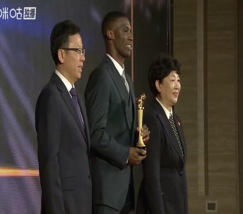 三级联赛最佳射手:中超法比奥,中甲姆本扎,中乙费尔南多