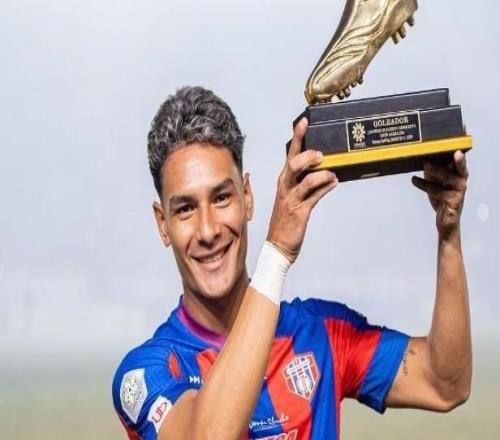 博主:东欧球队争夺萨缅托,但球员本人更倾向于征战中超