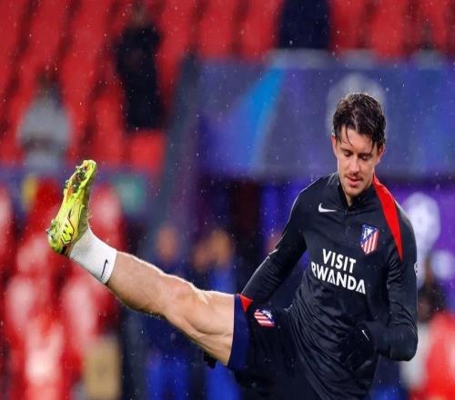 记者:不认为曼联会永久签下加拉格尔拉什福德欧冠赛场送助攻,B费与其互动