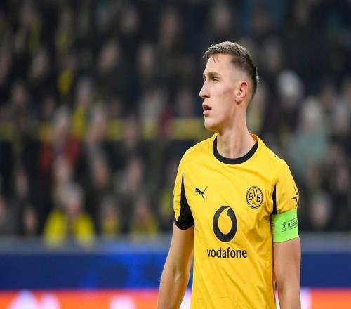 法尔克:施洛特贝克愿意去拜仁,但拜仁在等待于帕的续约结果