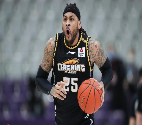接班韩德君!辽篮中锋拿11分9篮板,23分钟高效输出,杨鸣松口气
