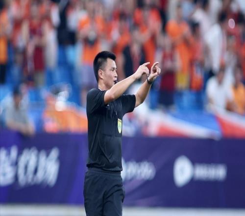 中超新晋金哨!首轮重大误判,致长春亚泰降级,引发长春球迷不满