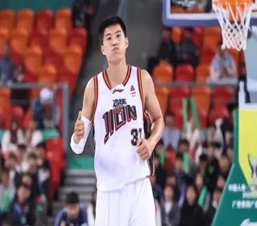 三分6中4!失意神射离开辽宁大爆发第3春没跑了