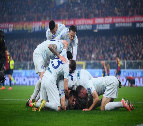 稳定输出,劳塔罗已经连续七个赛季联赛直接参与进球上双