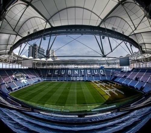 记者:受恶劣天气影响,莱万特vs黄潜的比赛无法如期举行