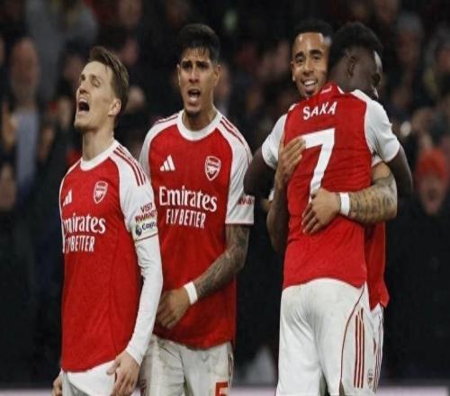 凭借对方两个乌龙球获胜,阿森纳上演疯狂一战