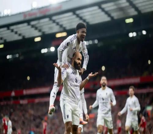 曼联VS伯恩茅斯:一场逼抢对逼抢的比赛,曼联或许靠定位球破局