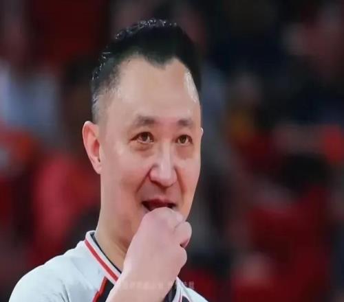 最菜卫冕冠军广厦16惨败辽宁,除了胡金秋全员梦游