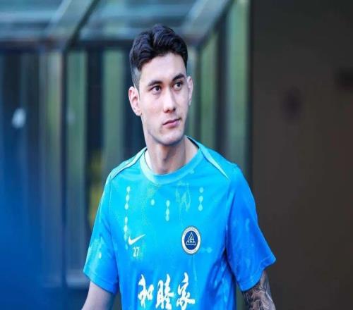 中超进球和数据挂零的他,却入围今年中国金球奖候选人,引发质疑