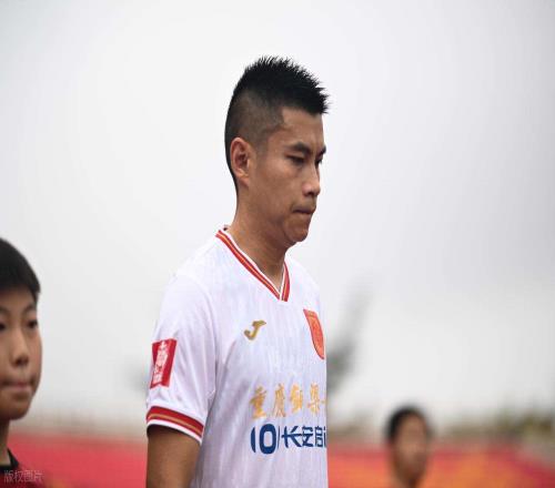 重庆铜梁龙旗帜球员已确定下赛季留队,曾立下赫赫战功,值得期待