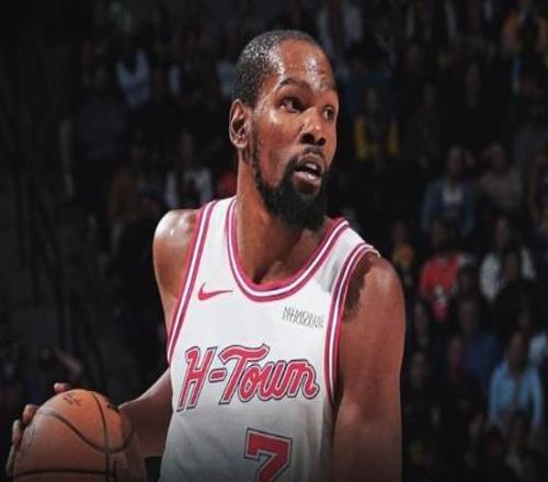 老而弥坚,杜兰特砍25分5帽,成为NBA拿到该数据最老的前锋