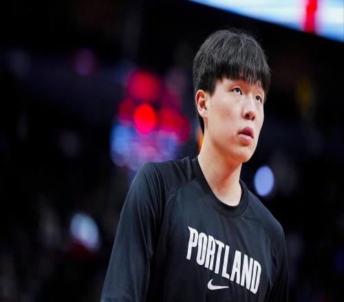 杨瀚森最强表现!主教练观战,高效砍18+10+4!肉眼可见的进步啊