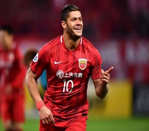 喜讯!上港有望在12月底压哨买断这位巴西外援,表现征服球迷