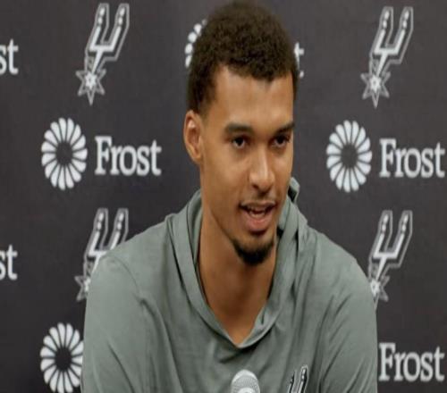 布倫森25分尼克斯奪得NBA杯，文班18分馬刺稍顯稚嫩