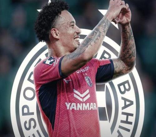 中超转会动态:申花200万欧挖J联赛银靴,二年级生已敲定5名内援