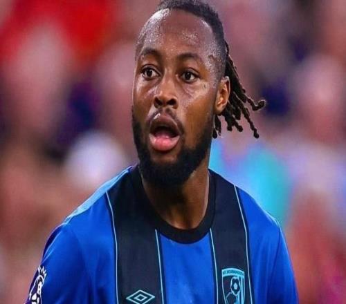 天空体育:曼联和曼城正全力争夺从伯恩茅斯签下塞门约