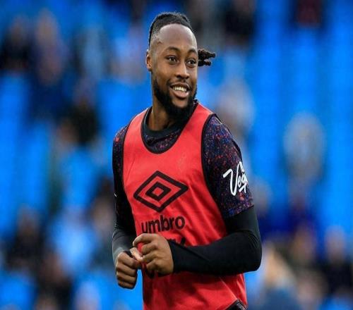 钱准备好了么6500万解约条款即将生效,曼市双雄利物浦抢夺边锋