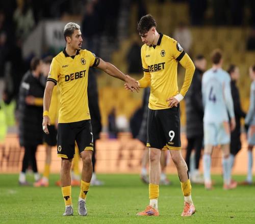 02!英超中资队难逃降级:丢点+失单刀后10连败,创纪录17轮不胜